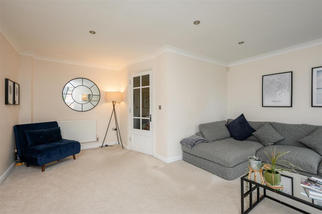 House in York, Ouse Acres, Acomb - View 5
