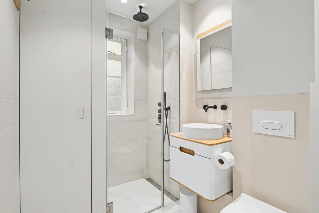 Apartment in London - More
