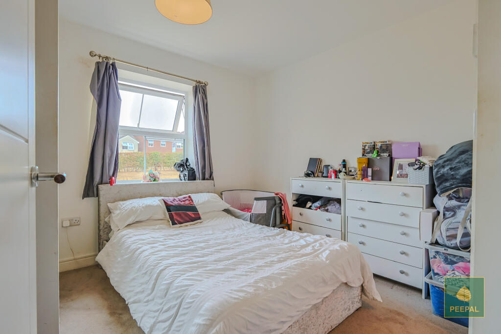 Apartment in Rushmoor, Farnborough - More