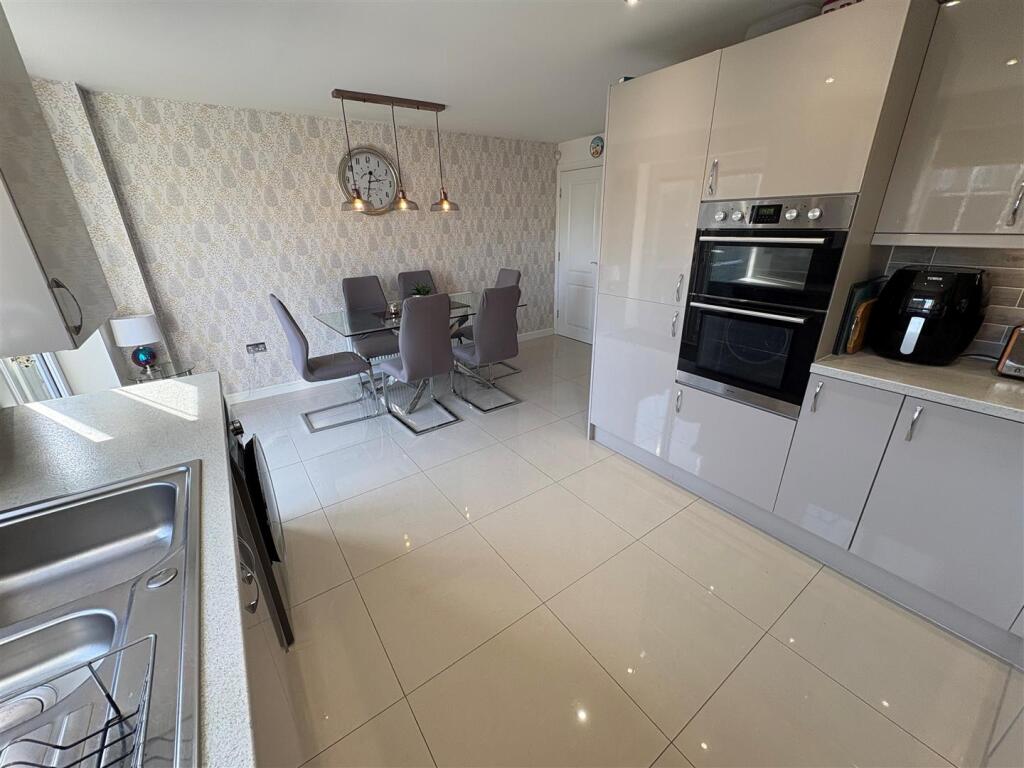 Additional image 8 of Cross Lane, Queensbury, Bradford