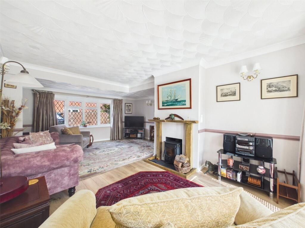 House in Gloucester, Fox Elms - View 4