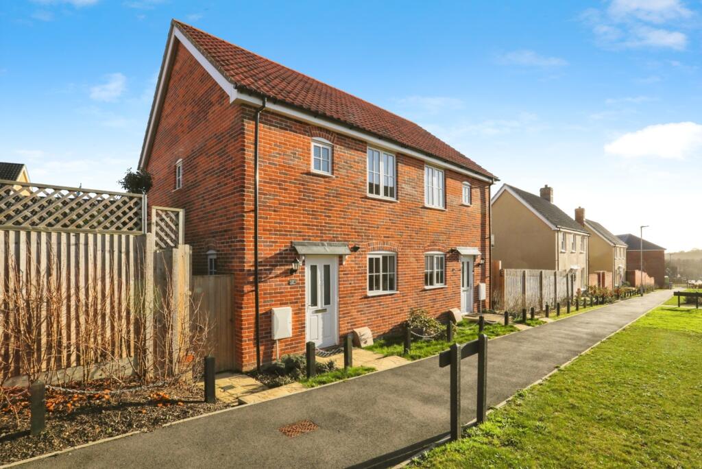 2-bed semi-detached on How Walk, Onehouse, Stowmarket, Suffolk, IP14, £245,000