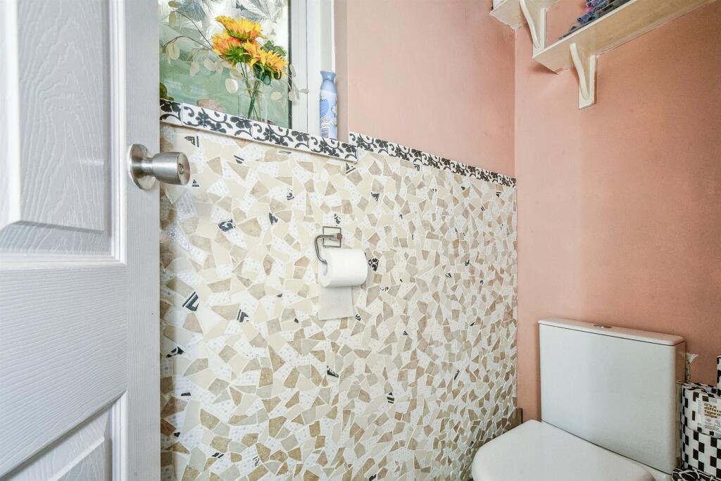 Coronation Road, Durrington, SALISBURY - View 5