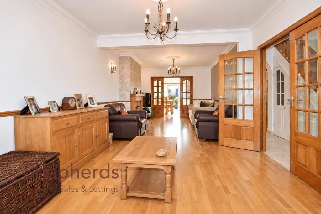 House in Enfield - View 4