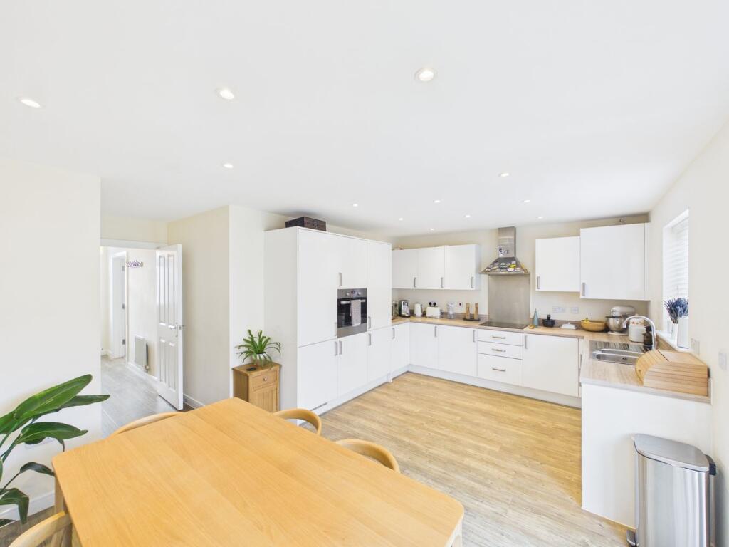 Brookbanks, Biggleswade, SG18 photo 2