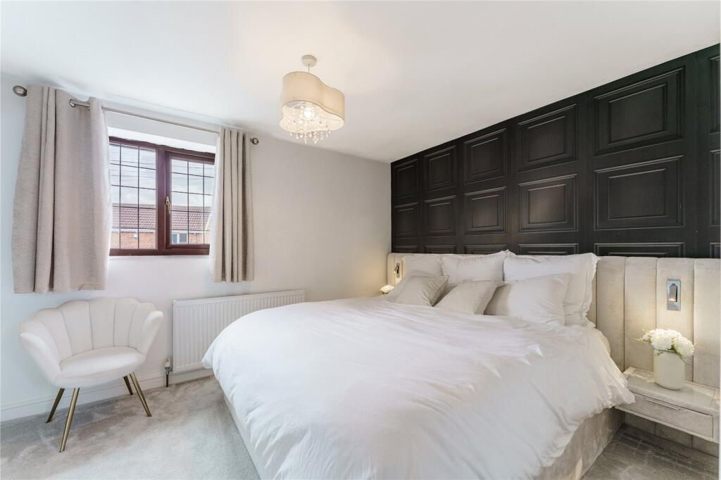 House in Wakefield, Moorthorpe, South Kirkby and Moorthorpe - View 4