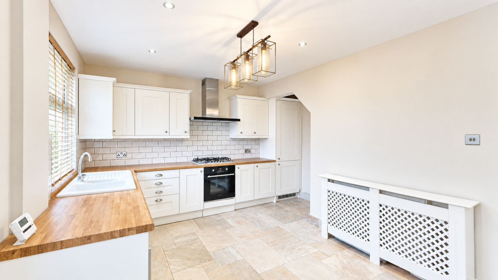 House in Bolton - View 4