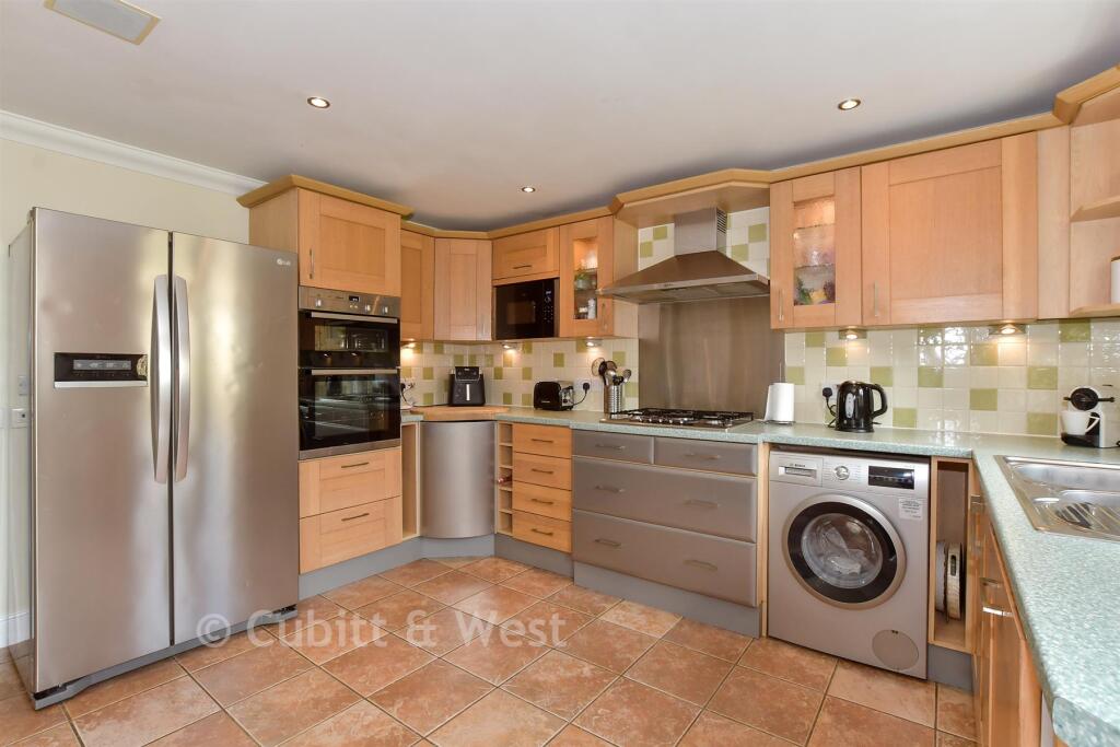 Main image of property: Cobbetts Mews, Pulborough, West Sussex