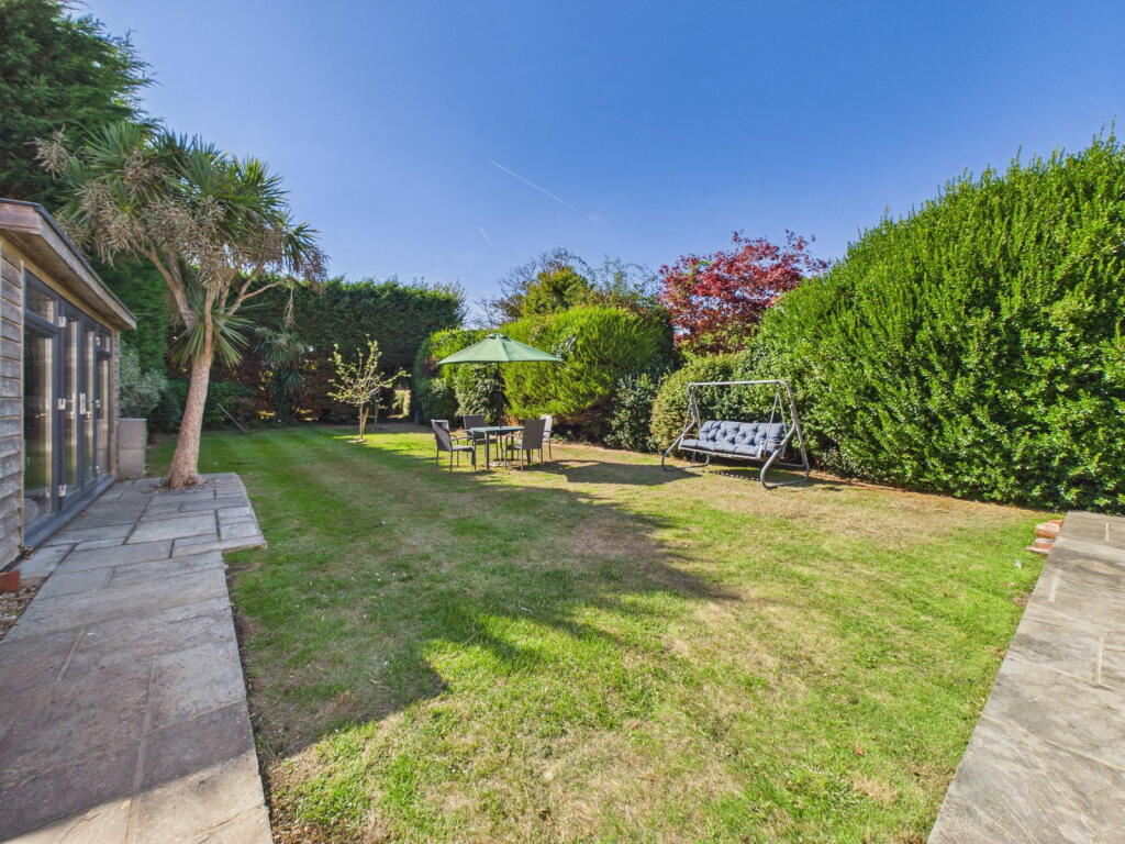 House in Worthing, West Sussex - View 2