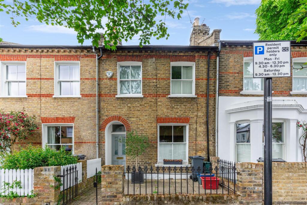 Main image of property: Dale Street, London, W4