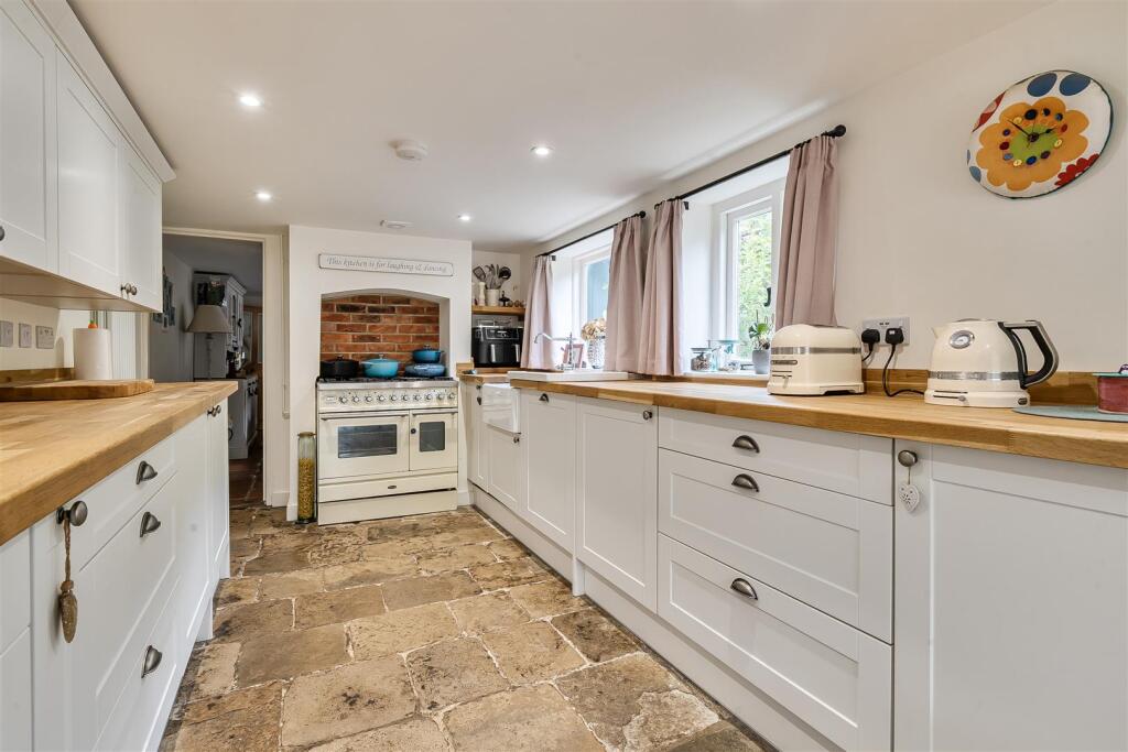 House in Portsmouth - View 4