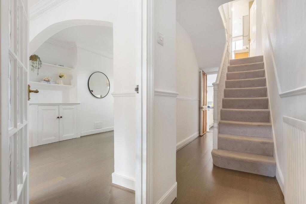 House in Richmond, North Sheen - View 4