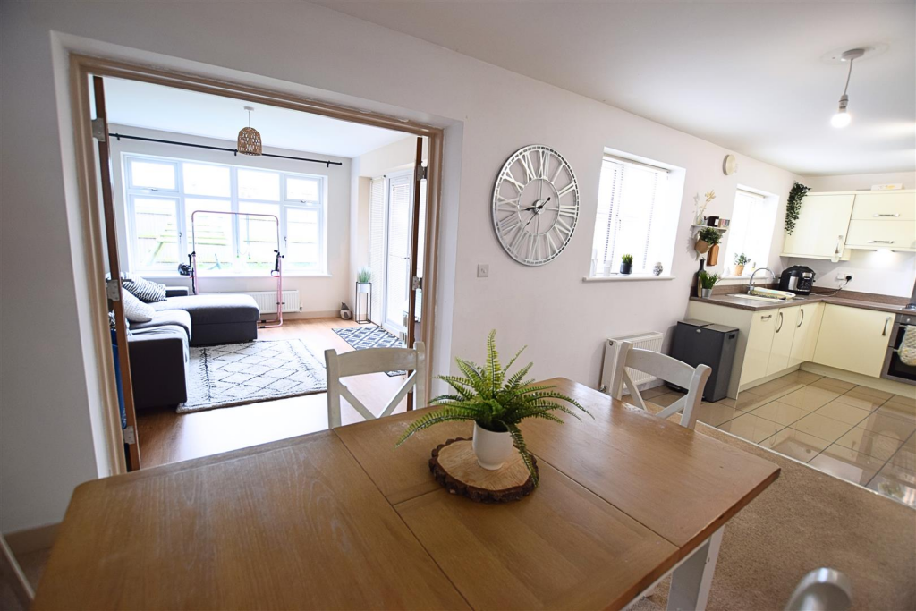 Pasture Lane, Scartho Top, Grimsby photo 4