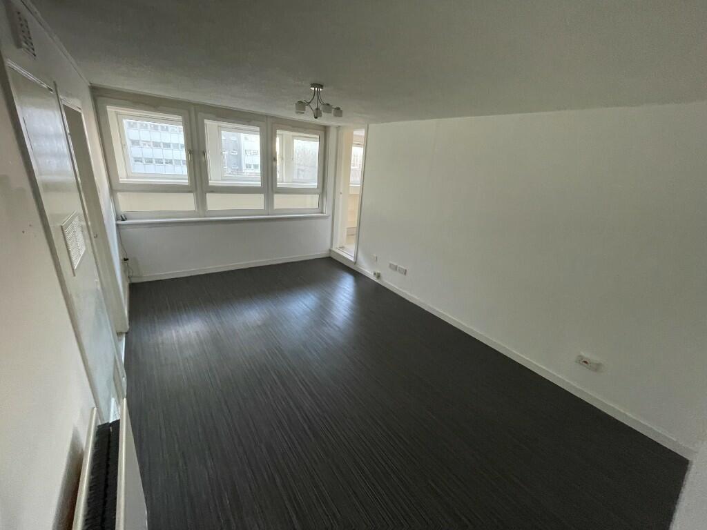Apartment in Glasgow - View 5