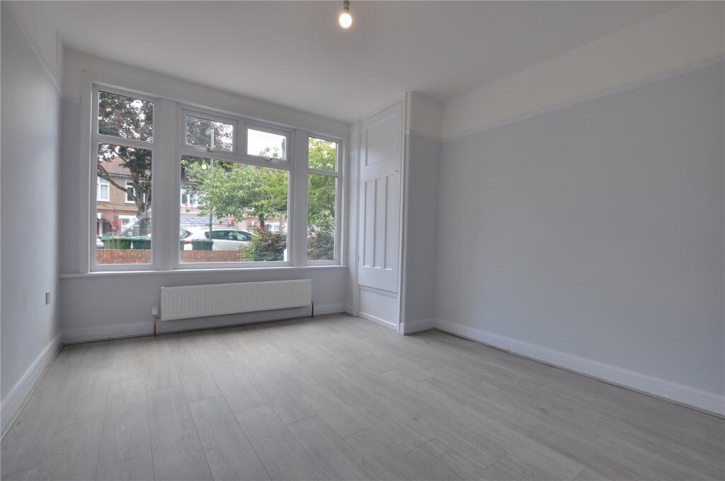 Apartment in Twickenham - View 5