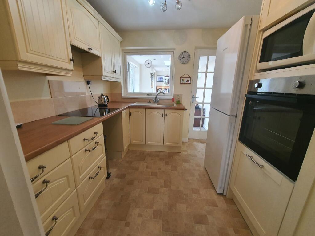 70, Summer Shard, South Petherton, Somerset, TA13 photo 4