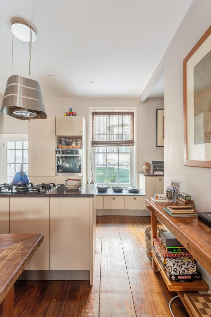 House in Hove, Brunswick - View 4