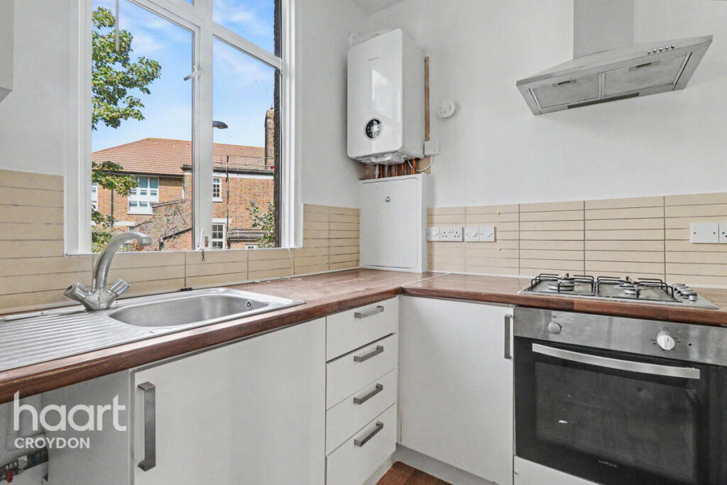 Apartment in London, Selhurst - More