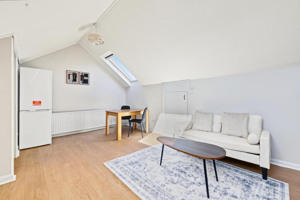 Apartment in London - View 4