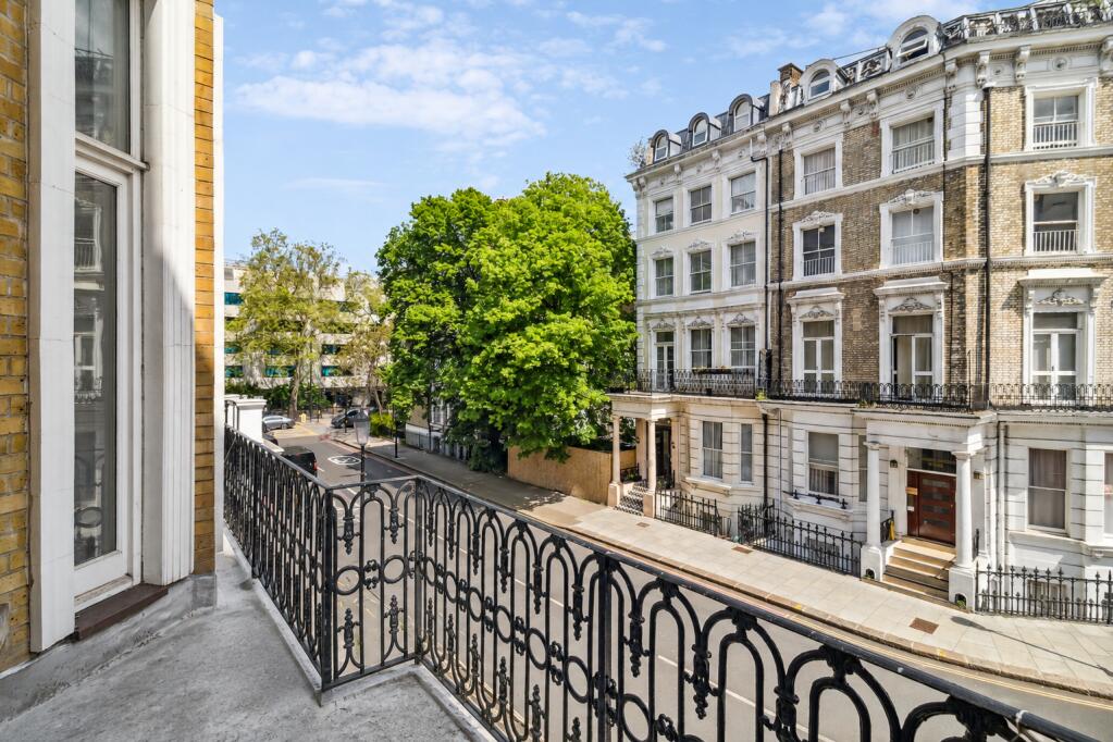 Apartment in London - More