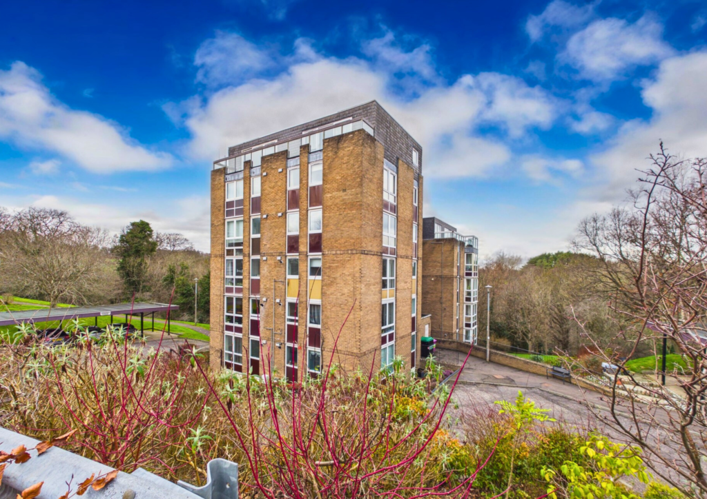Main image of property: 4s Fair-a-Far, Cramond, EH4 6QD