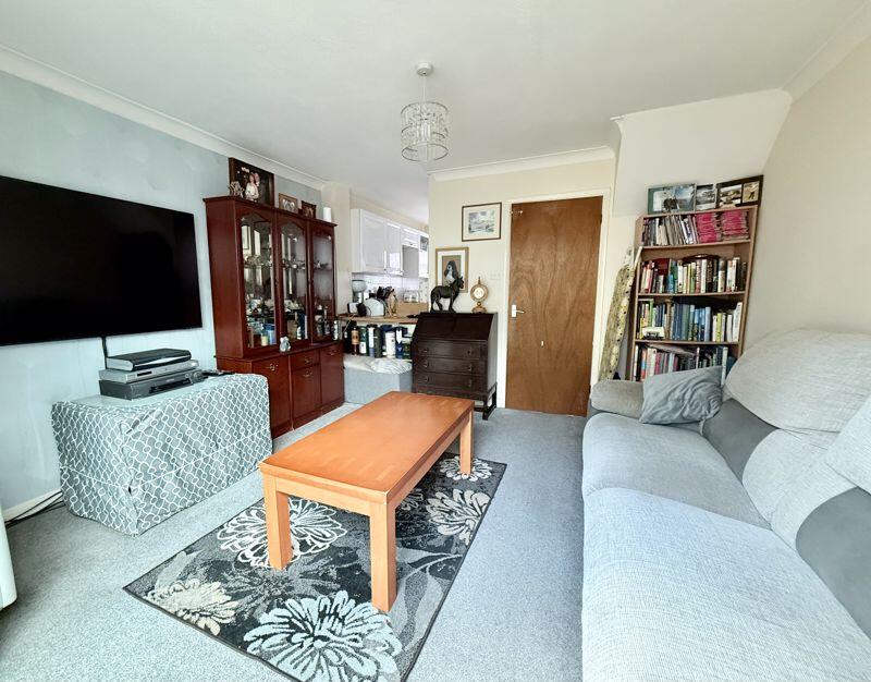 Acorn Avenue, Cowfold photo 4
