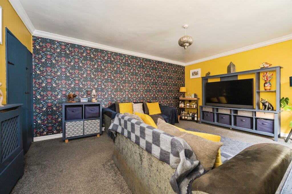 House in Southampton, Mansel Park - More