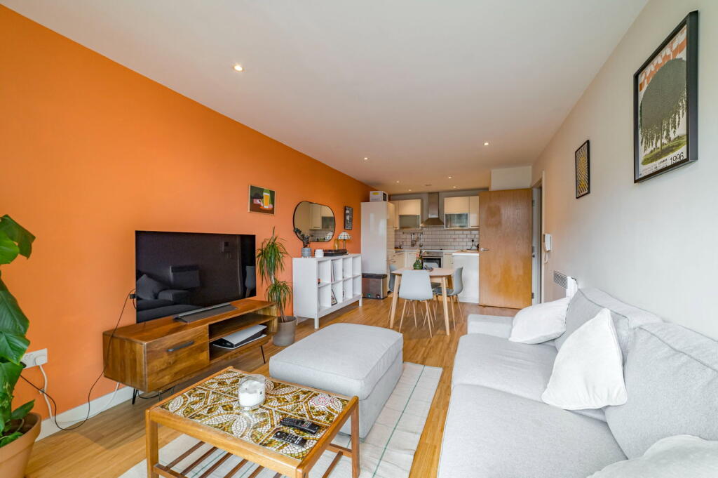 Apartment in Manchester, Greater Manchester - View 5