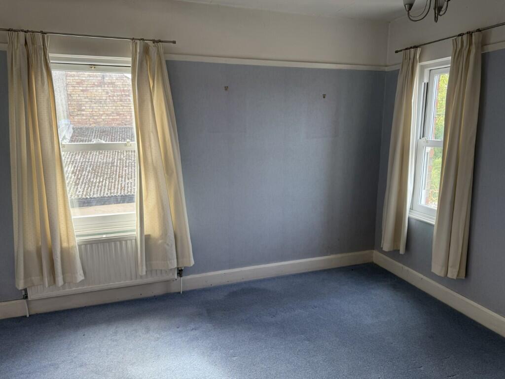 House in South Holland, Crowland - More