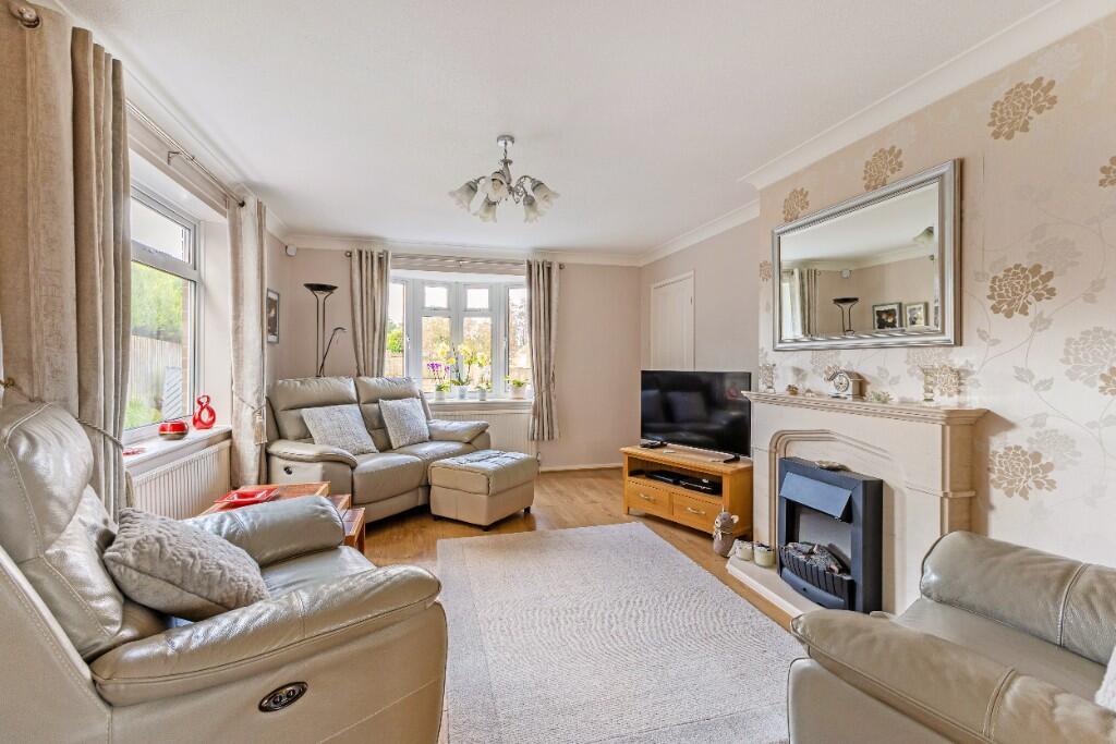 Homefield Way, Hungerford, Berkshire, RG17 0JZ photo 3