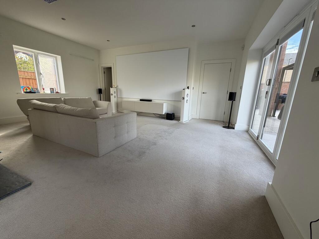 House in Grimsby, Par 3 at Humberston, Humberston - View 5