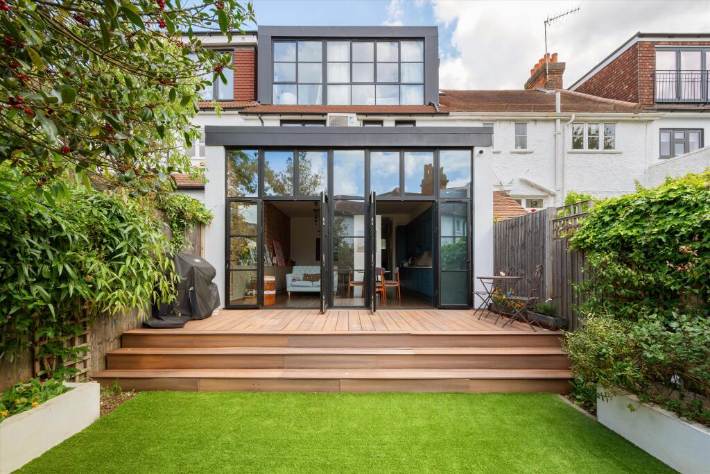 Main image of property: Temple Fortune Lane, London NW11