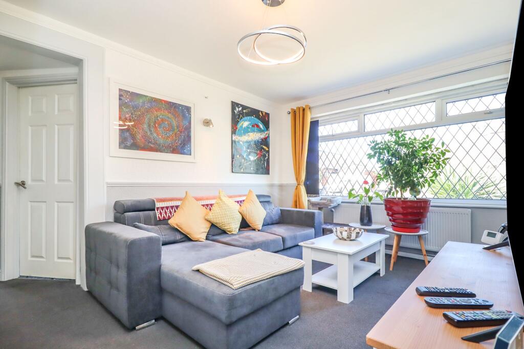 Hillside Grove, Penketh photo 4