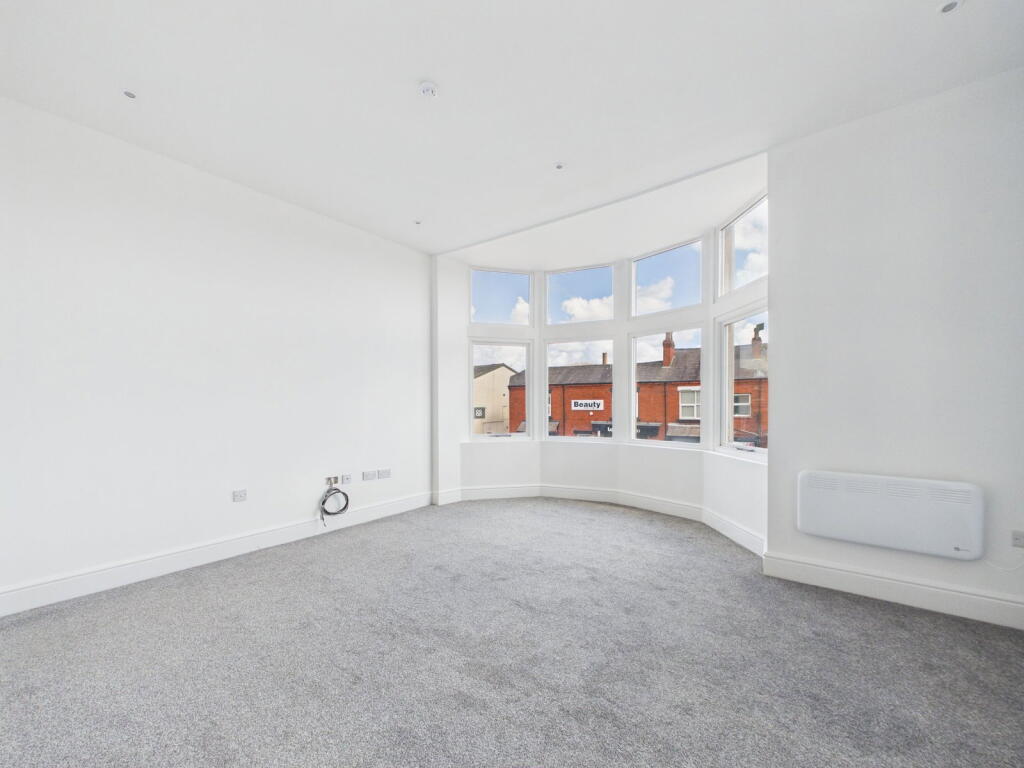 Apartment in Wigan - More