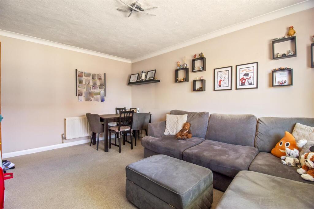 Grenville Avenue, Goring-By-Sea, Worthing - View 4