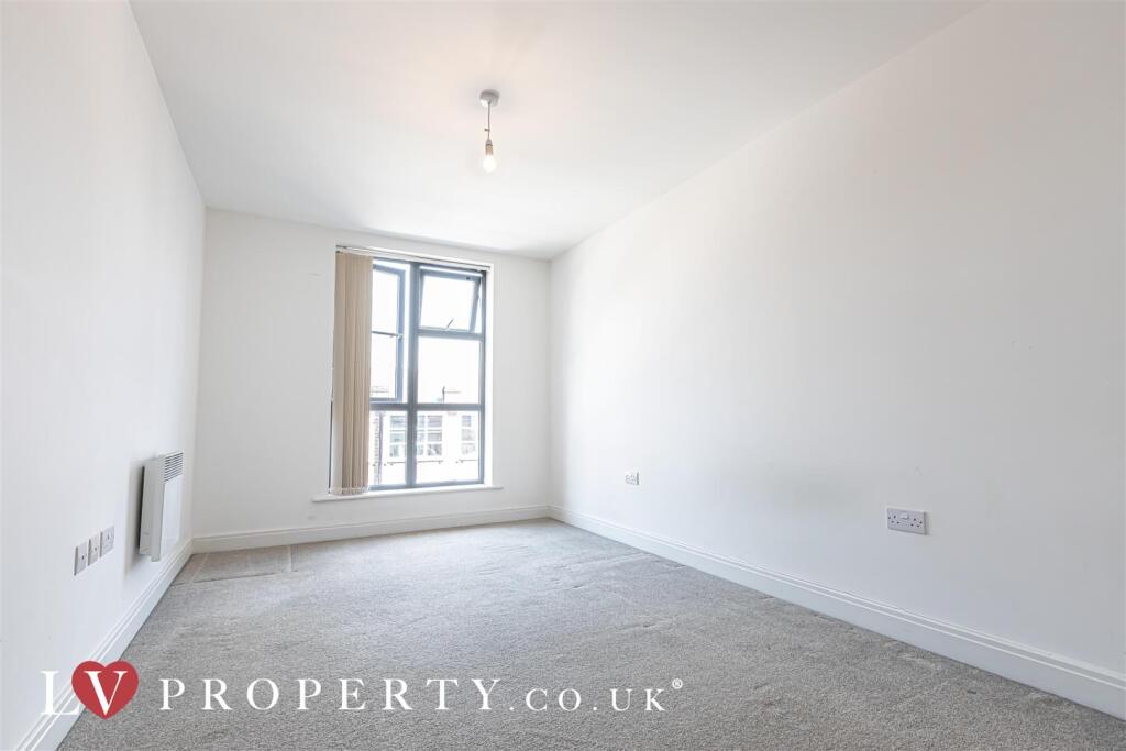 Apartment in Birmingham - View 3