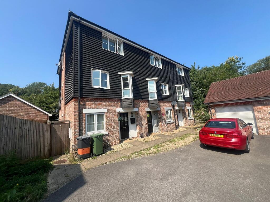 Main image of property: Richards Field, Chineham, RG24