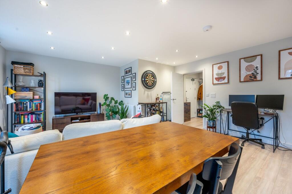 Apartment in London, Plaistow - View 2
