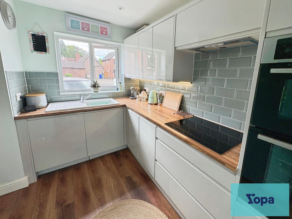 House in Stoke-on-Trent - View 5