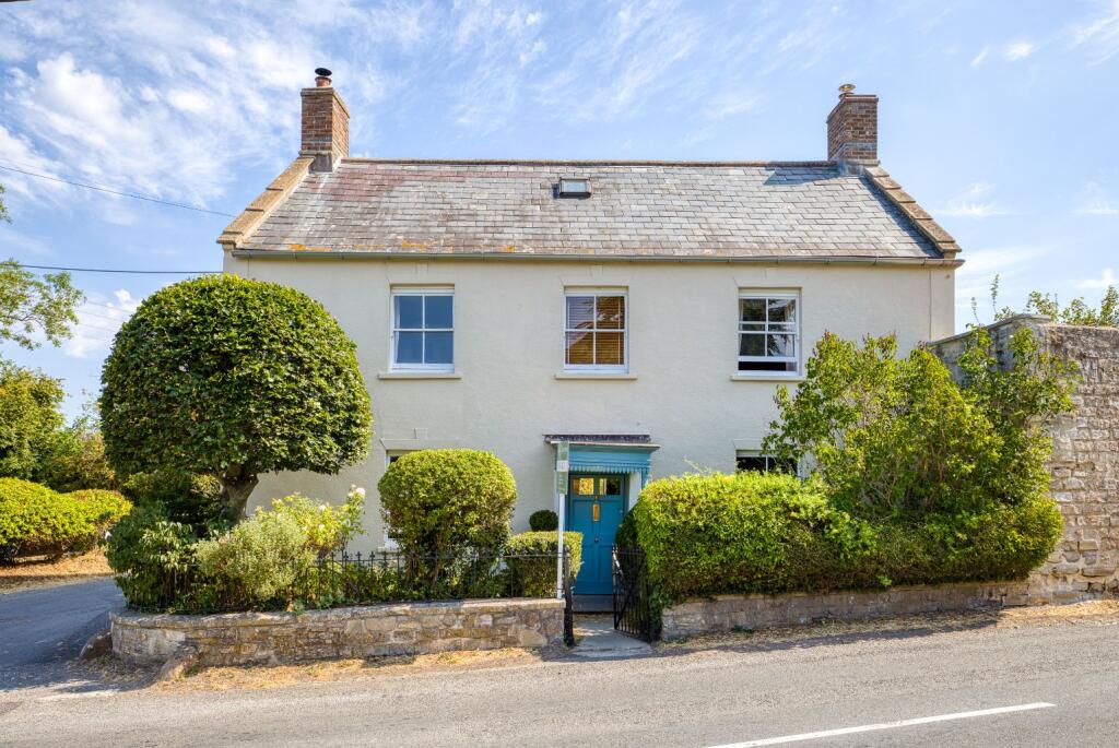 Main image of property: In the heart of Theale, between Wells and Wedmore