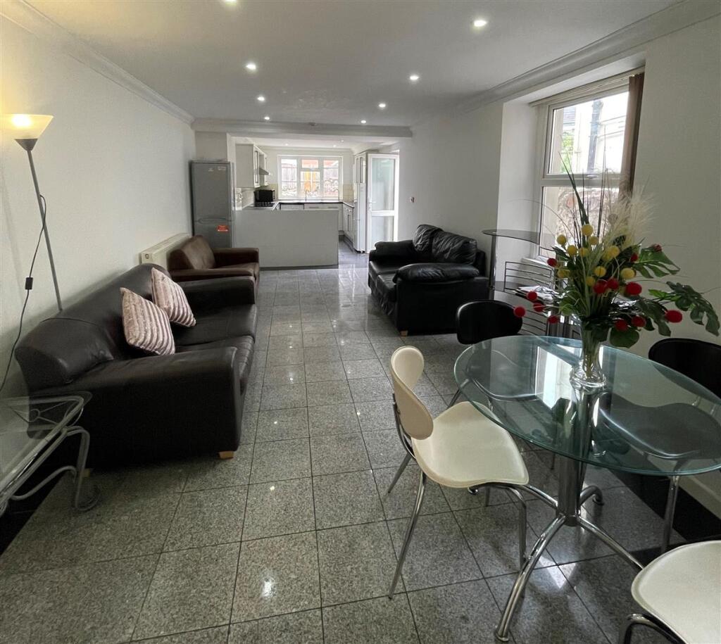 Main image of property: Miskin Street, Cardiff