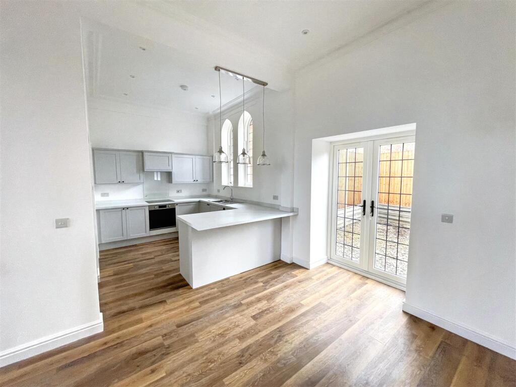 House in Wellingborough, North Northamptonshire - View 5