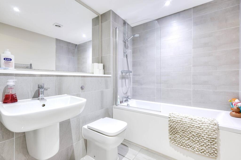 Additional image 10 of Waterside View, Harrogate Road, Bradford, West Yorkshire, BD10