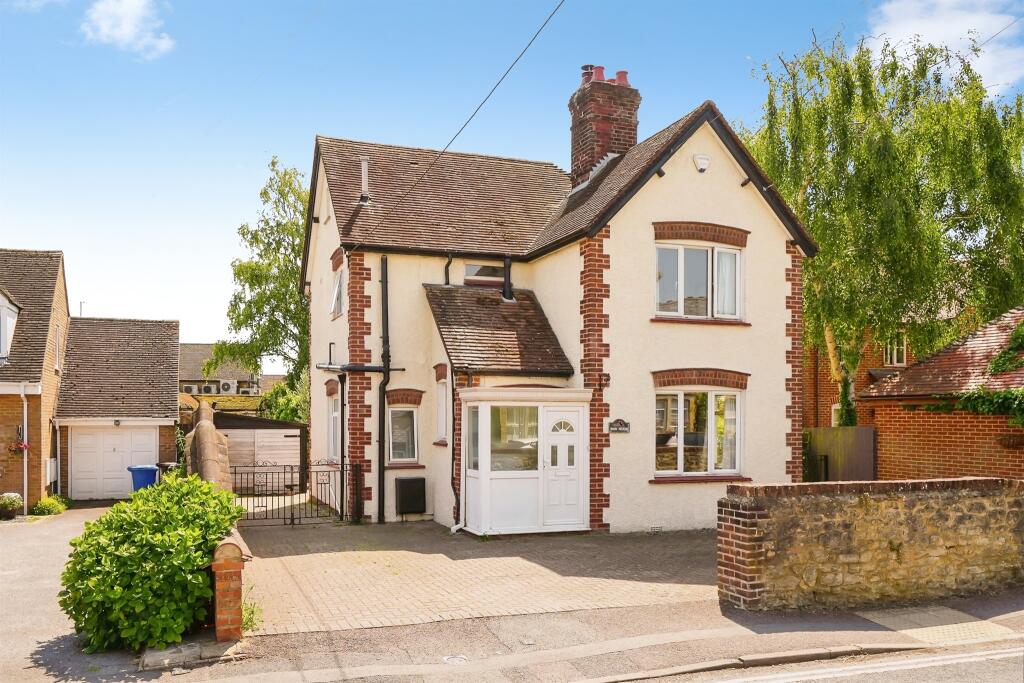 Main image of property: Victoria Road, Bicester