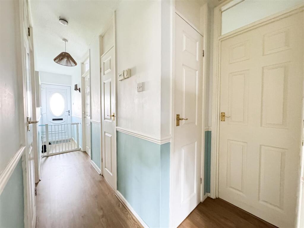 Swanley Close, Eastbourne, BN23 7JW photo 2