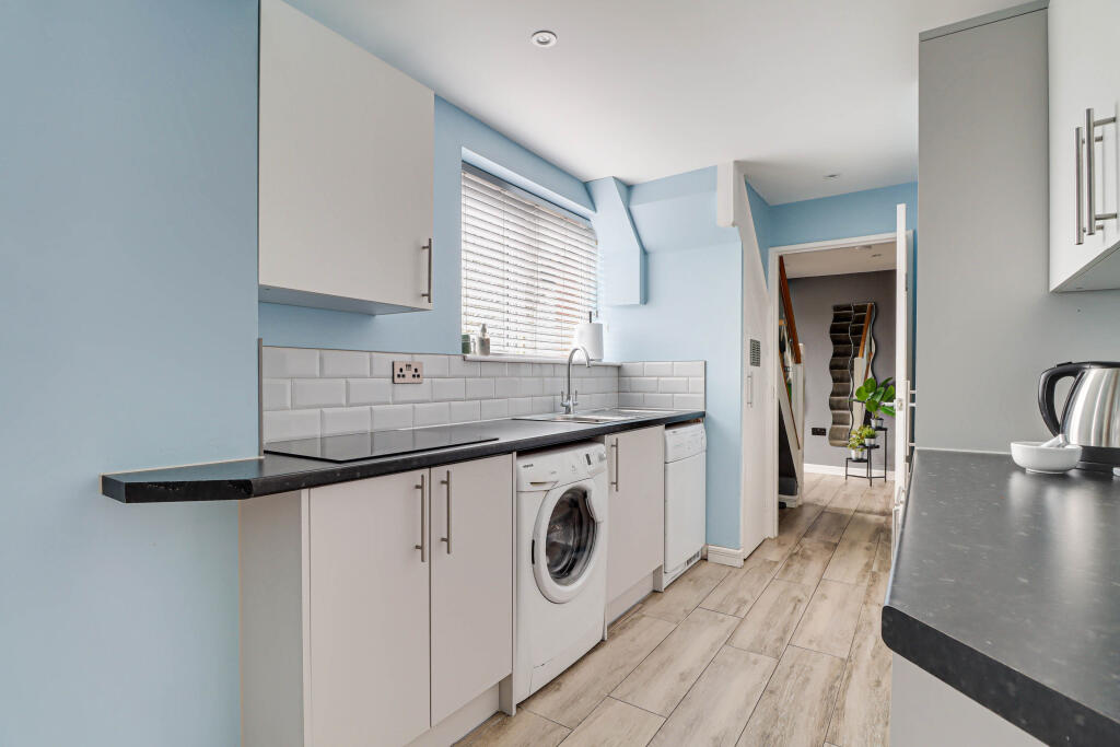 Additional image 11 of Cell Barnes Lane, St Albans, AL1