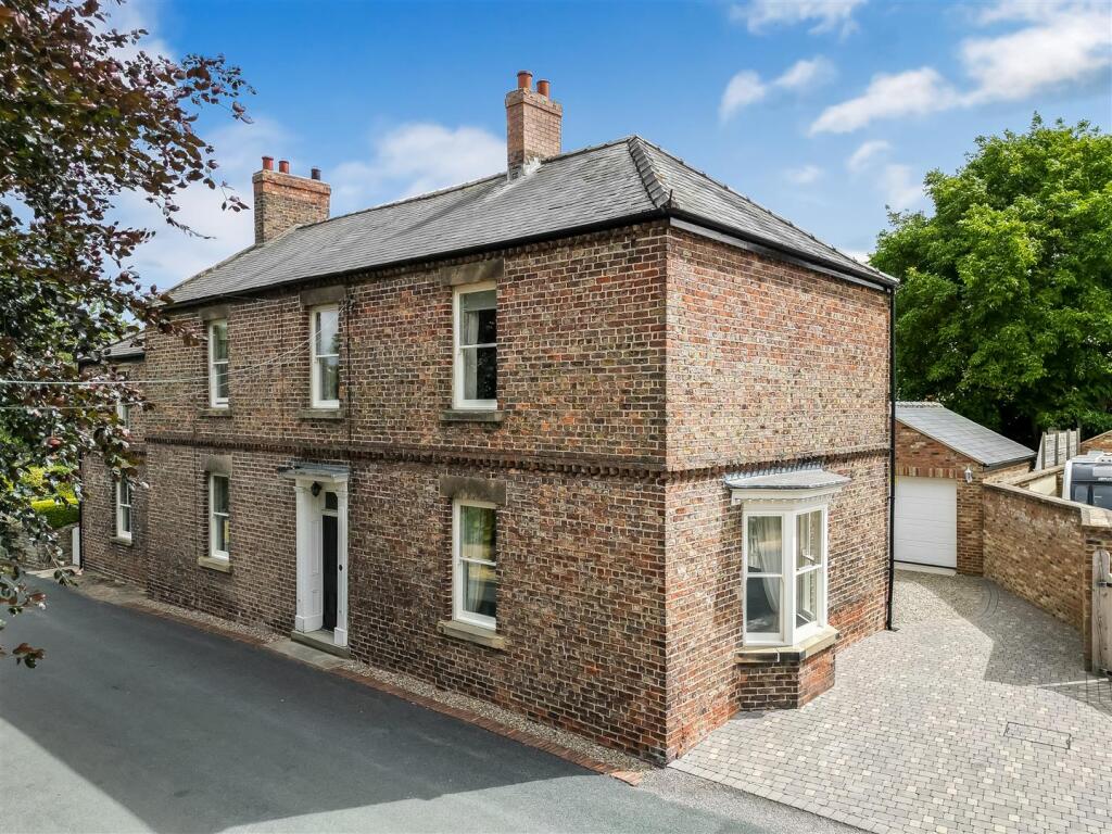 Main image of property: Beckside, Catterick