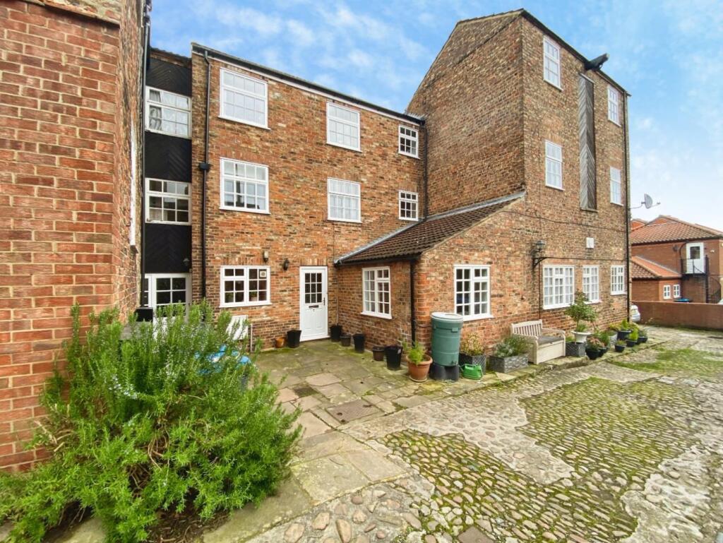 Main image of property: Kirkgate, Thirsk