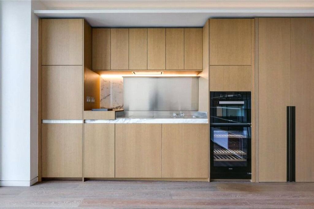 Apartment in London - View 2