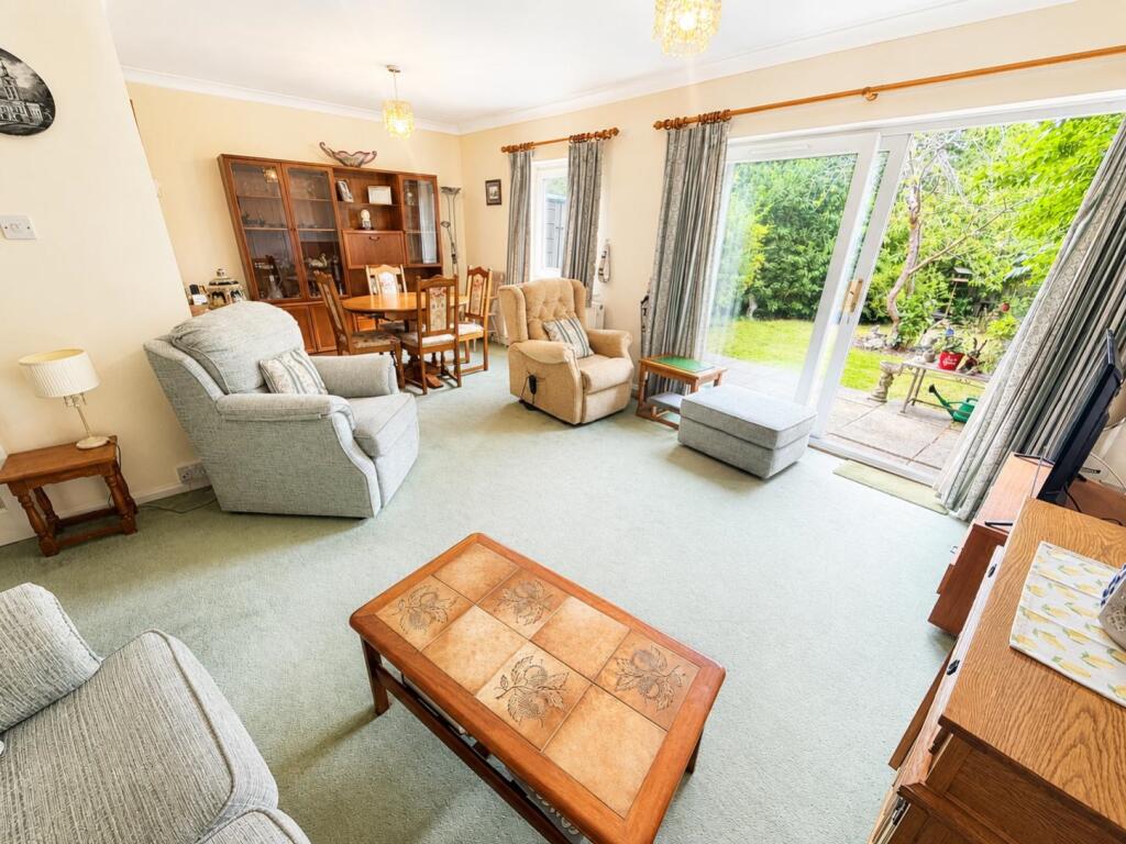 House in Runnymede, Surrey - View 2